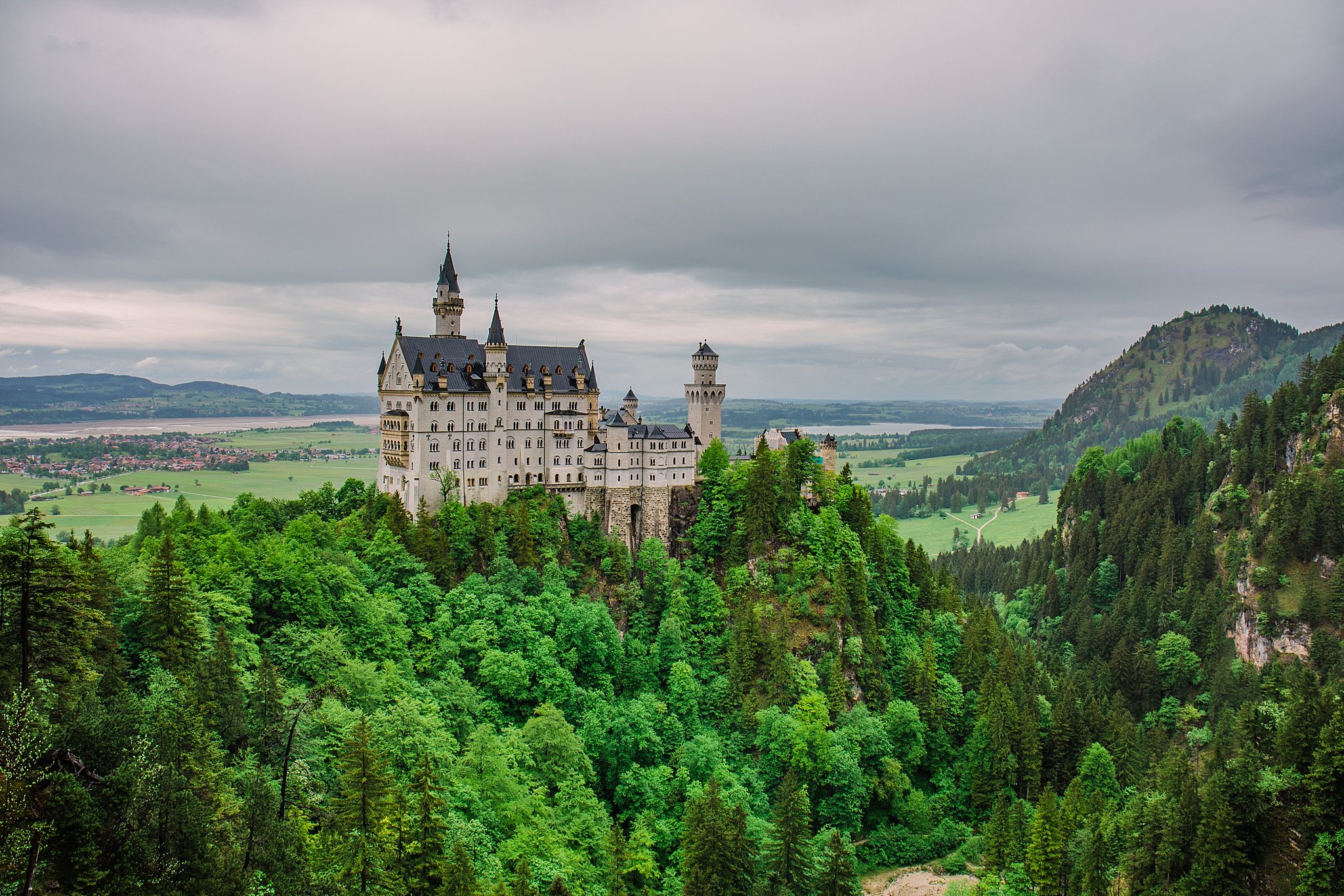Neuschwanstein Castle [A Guide to Visiting the German Fairytale Castle]