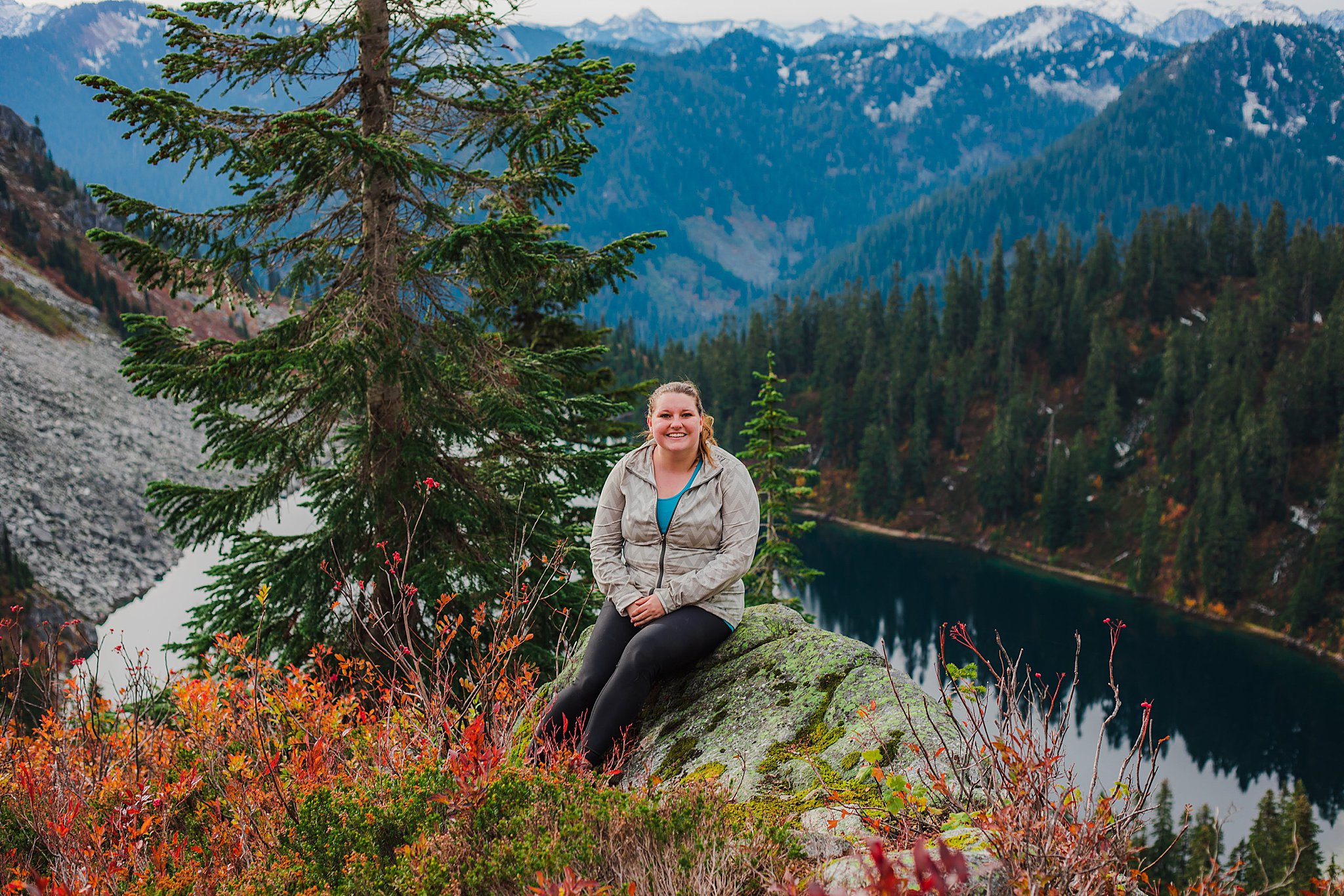 Lake Valhalla, Mount McCausland, dog friendly hike, 52 hike challenge, washington, fall hikes, autumn, fall, colors, highway 2, central cascades